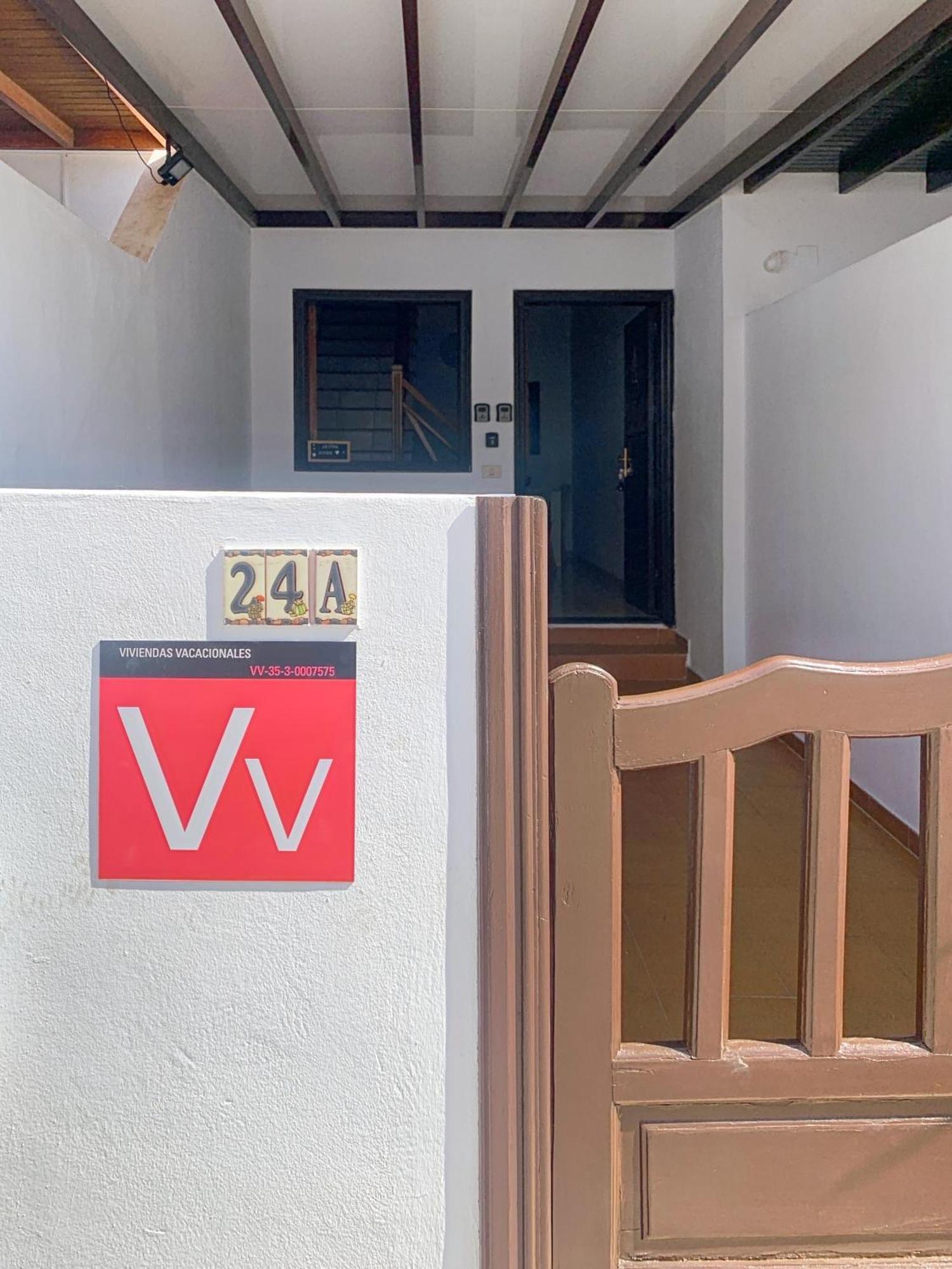 Habitaciones Privadas Cerca De La Playa Y Aeropuerto En Casa Compartida Con Otros Huespedes Playa Honda  Eksteriør billede